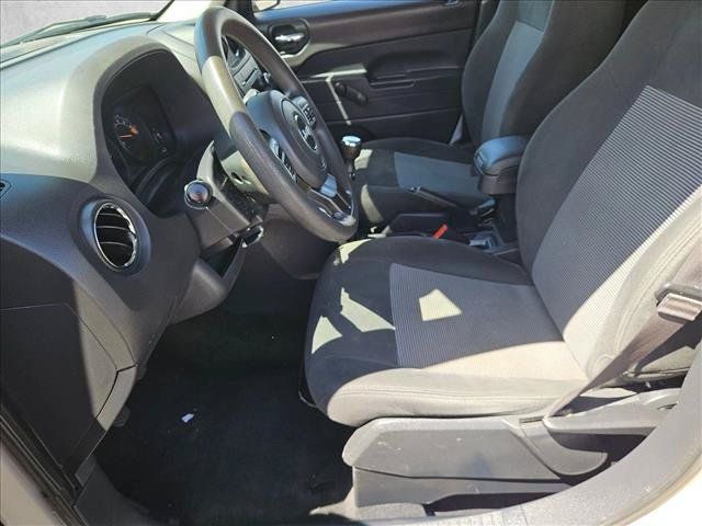 Used 2017 Jeep Patriot Sport FWD image 15