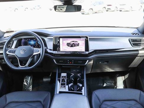 Used 2025 Volkswagen Atlas Cross Sport SE image 12