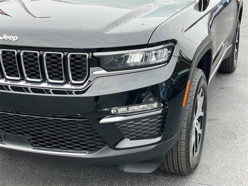New 2025 Jeep Grand Cherokee Limited image 10