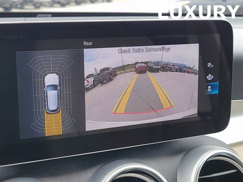 Used 2021 Mercedes-Benz GLC 300 4MATIC image 23