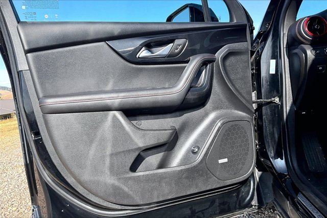 Used 2025 Chevrolet Blazer RS AWD/4WD image 20