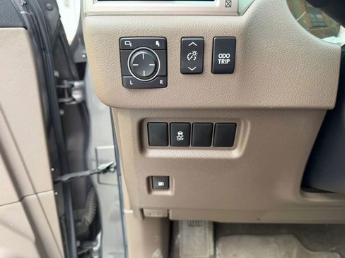 Used 2012 Lexus GX 460 w/ Comfort Plus Pkg AWD/4WD image 27