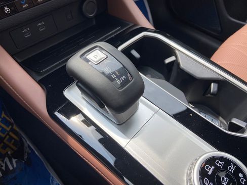 New 2025 Mitsubishi Outlander SEL image 40