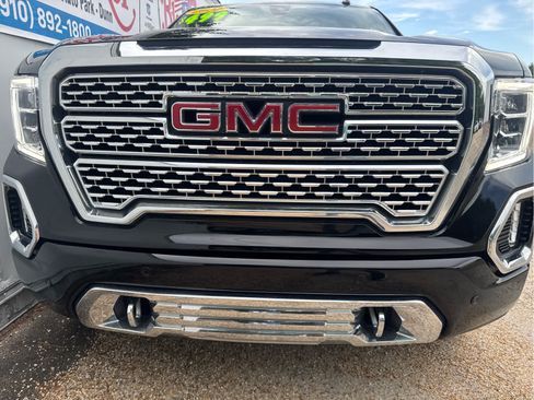 Used 2021 GMC Sierra 1500 Denali w/ Driver Alert Package II AWD/4WD image 11