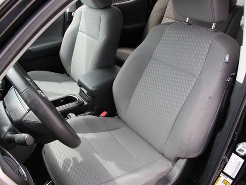 Used 2022 Toyota Tacoma SR5 w/ Technology Package image 16