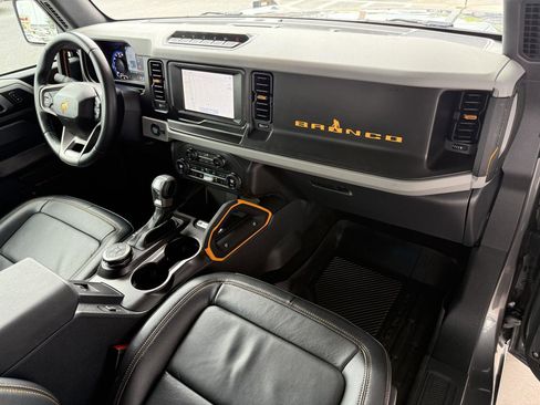 Used 2023 Ford Bronco Badlands w/ Sasquatch Package AWD/4WD image 34