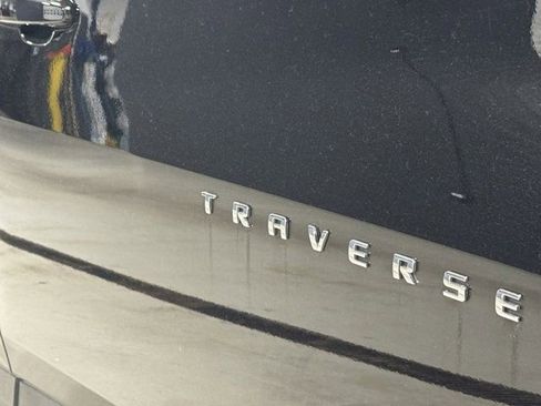 Used 2023 Chevrolet Traverse LT AWD/4WD image 8