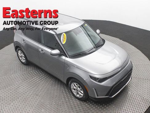 Used 2024 Kia Soul LX w/ Option Group 015 image 3