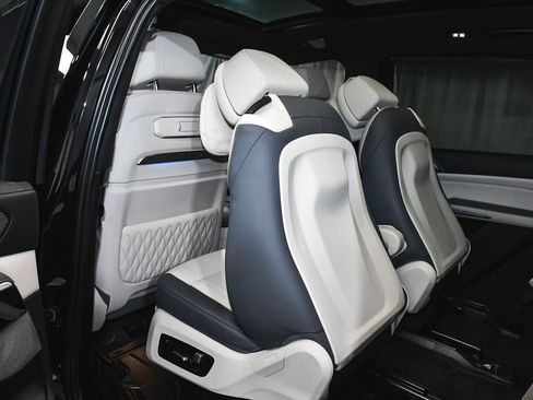 Used 2023 BMW X7 xDrive40i w/ Executive Package AWD/4WD image 66