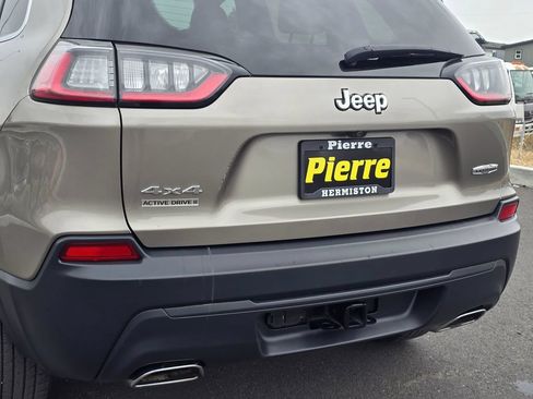 Used 2019 Jeep Cherokee Latitude Plus w/ Comfort/Convenience Group AWD/4WD image 7