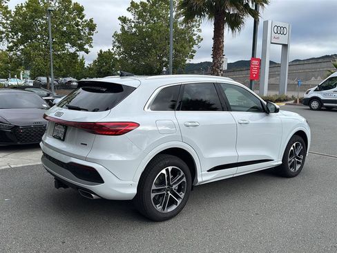 Used 2025 Audi Q5 Premium w/ Convenience Package AWD/4WD image 5