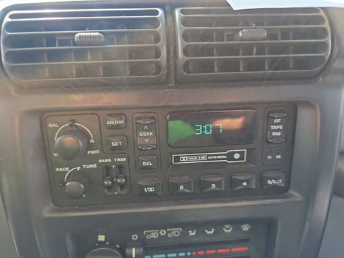 Used 1997 Jeep Wrangler Sport AWD/4WD image 17