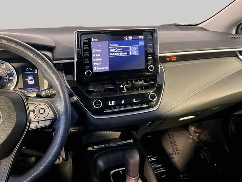 Used 2020 Toyota Corolla LE FWD image 7