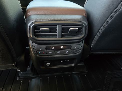 Used 2024 Honda Pilot Elite image 25