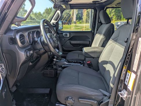 Used 2018 Jeep Wrangler Unlimited Sport S AWD/4WD image 20
