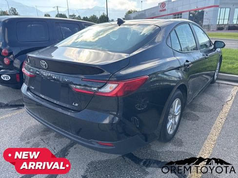 Used 2025 Toyota Camry LE FWD image 2