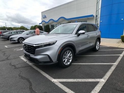 Certified 2024 Honda CR-V EX image 3