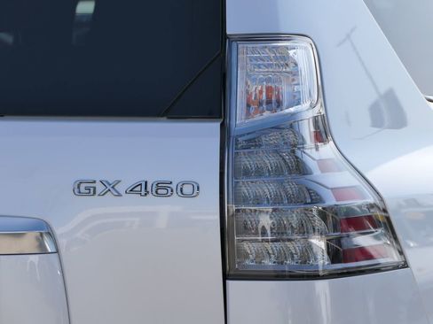Used 2023 Lexus GX 460 Premium image 5