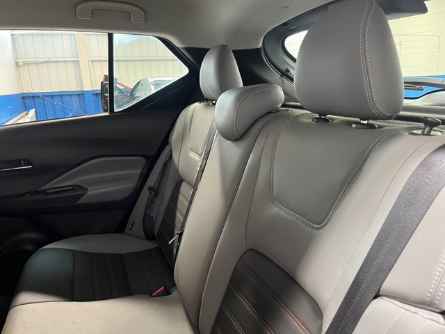 Used 2021 Nissan Kicks SR w/ SR Premium Package FWD image 19