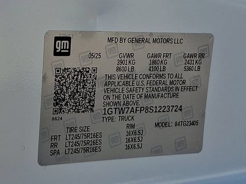 Used 2025 GMC Savana 2500 w/ Driver Convenience Package RWD image 30