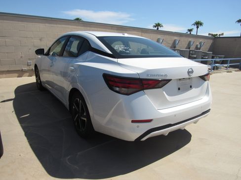 Used 2024 Nissan Sentra SV FWD image 4