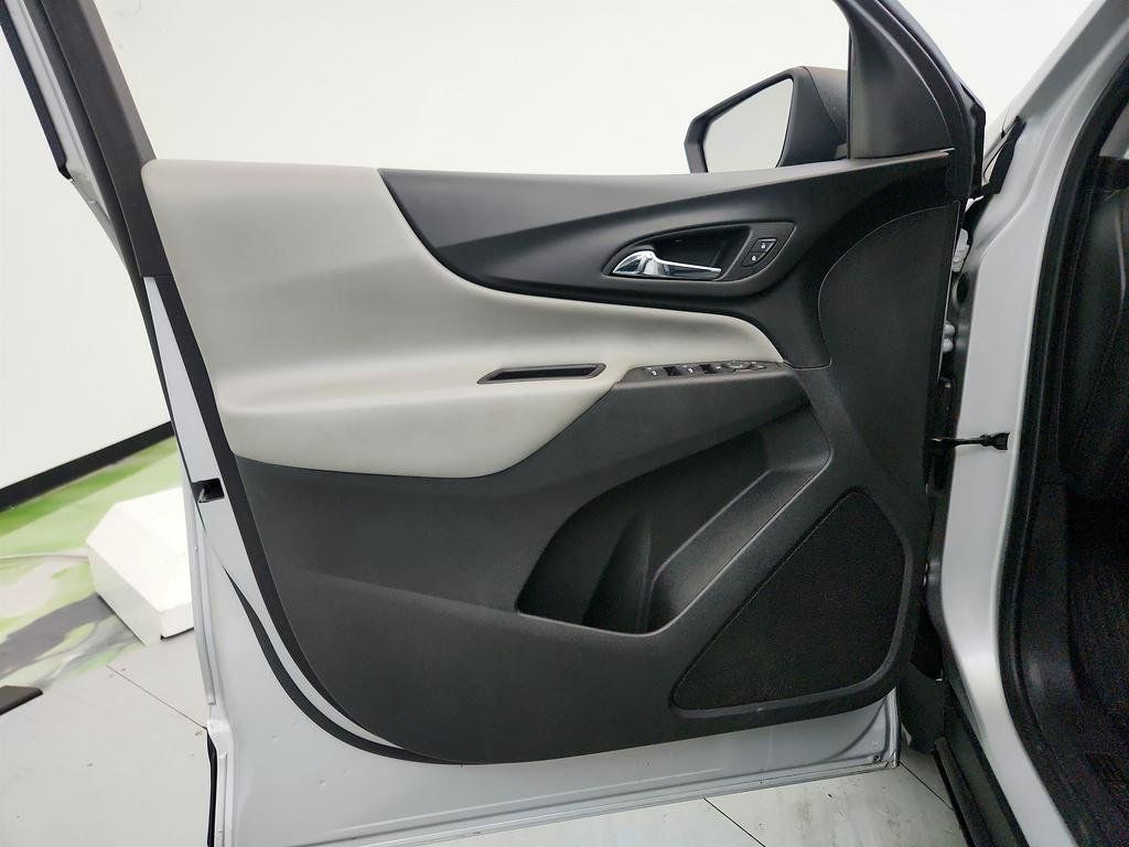Used 2020 Chevrolet Equinox LS w/ LPO, Floor Liner Package FWD image 20