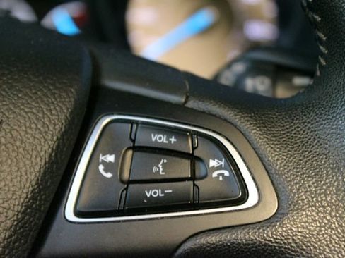 Used 2019 Ford Escape SEL AWD/4WD image 18