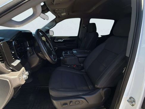 Used 2023 GMC Sierra 1500 SLE image 16
