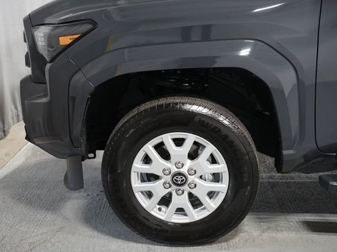 Certified 2025 Toyota Tacoma SR5 image 5
