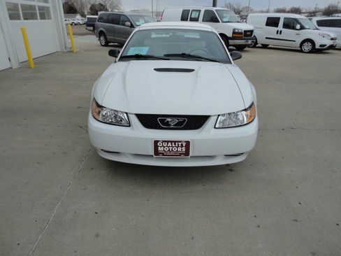 Used 2002 Ford Mustang Deluxe image 16