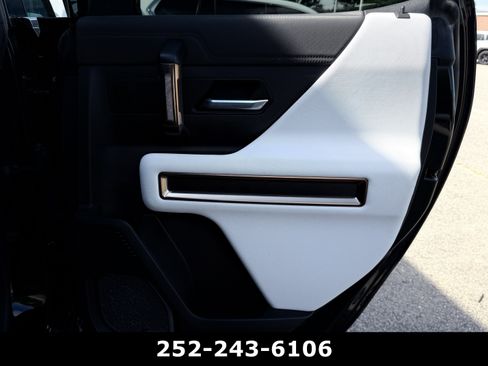 Used 2025 GMC Hummer EV 3X AWD/4WD image 42