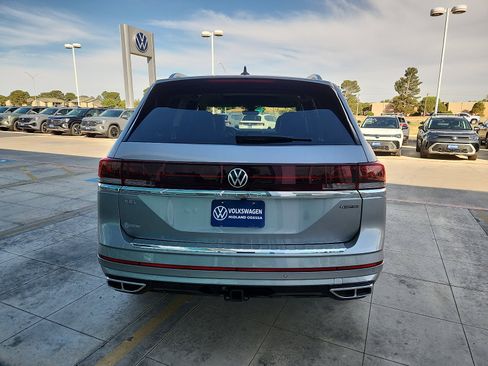 New 2026 Volkswagen Atlas SEL Premium R-Line AWD/4WD image 6