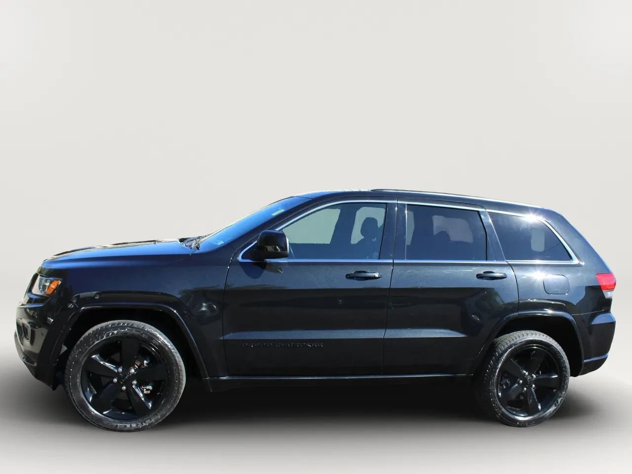 Used 2015 Jeep Grand Cherokee Laredo AWD/4WD image 5