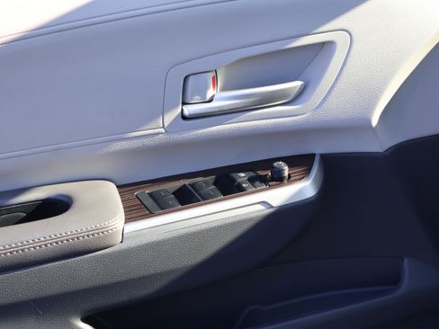 Used 2024 Toyota Sienna XLE image 21