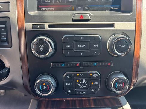 Used 2015 Ford Expedition EL Platinum RWD image 18