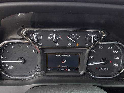 Used 2022 GMC Sierra 1500 AT4 w/ AT4 Premium Package AWD/4WD image 11
