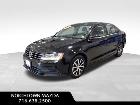 Used 2018 Volkswagen Jetta SE FWD image 1