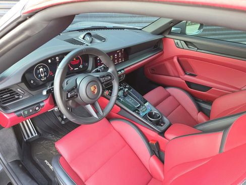 Certified 2025 Porsche 911 Carrera GTS RWD image 4