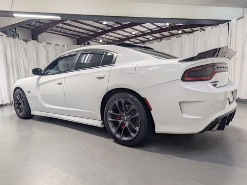 Used 2023 Dodge Charger R/T w/ Plus Group RWD image 4
