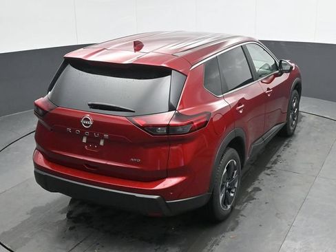 Used 2025 Nissan Rogue SV AWD/4WD image 32