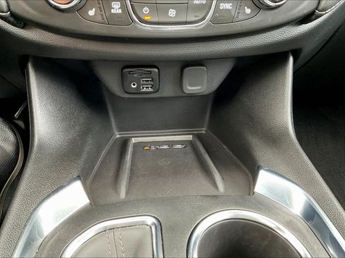 Used 2023 Chevrolet Traverse Premier w/ Redline Edition AWD/4WD image 16