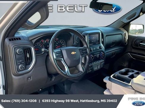 Used 2020 Chevrolet Silverado 1500 LT w/ Texas Edition image 13