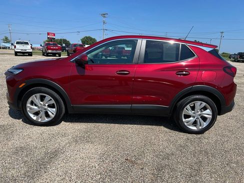 Used 2025 Buick Encore GX Preferred w/ Advanced Technology Package FWD image 2
