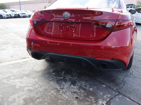 Used 2018 Alfa Romeo Giulia Ti Sport w/ Quick Order Package 22S Sport AWD/4WD image 26