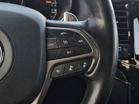 Used 2021 Jeep Grand Cherokee Limited X image 17