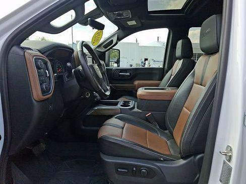Used 2020 Chevrolet Silverado 2500 High Country w/ Z71 Off-Road Package AWD/4WD image 17