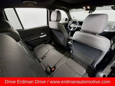 Used 2024 Mercedes-Benz GLB 250 4MATIC image 28