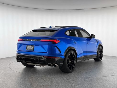 Used 2022 Lamborghini Urus image 5