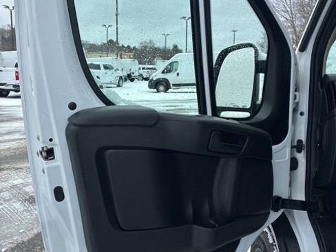 Used 2023 RAM ProMaster 2500 image 27