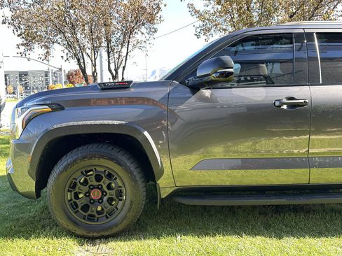 Used 2023 Toyota Sequoia TRD Pro AWD/4WD image 10